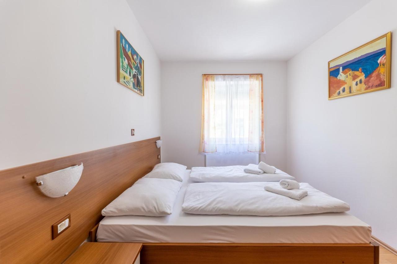 Apartments Liburnija Опатия Экстерьер фото