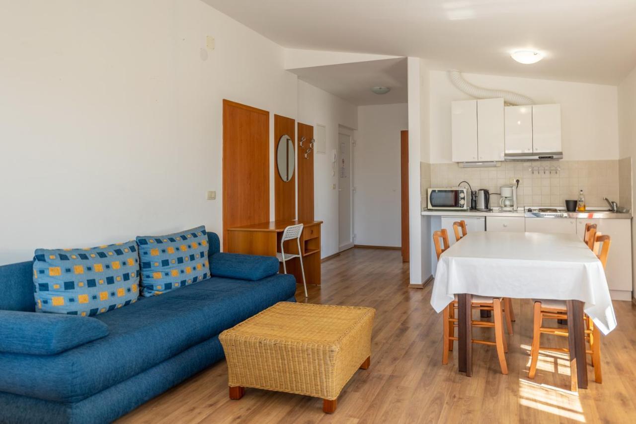 Apartments Liburnija Опатия Экстерьер фото