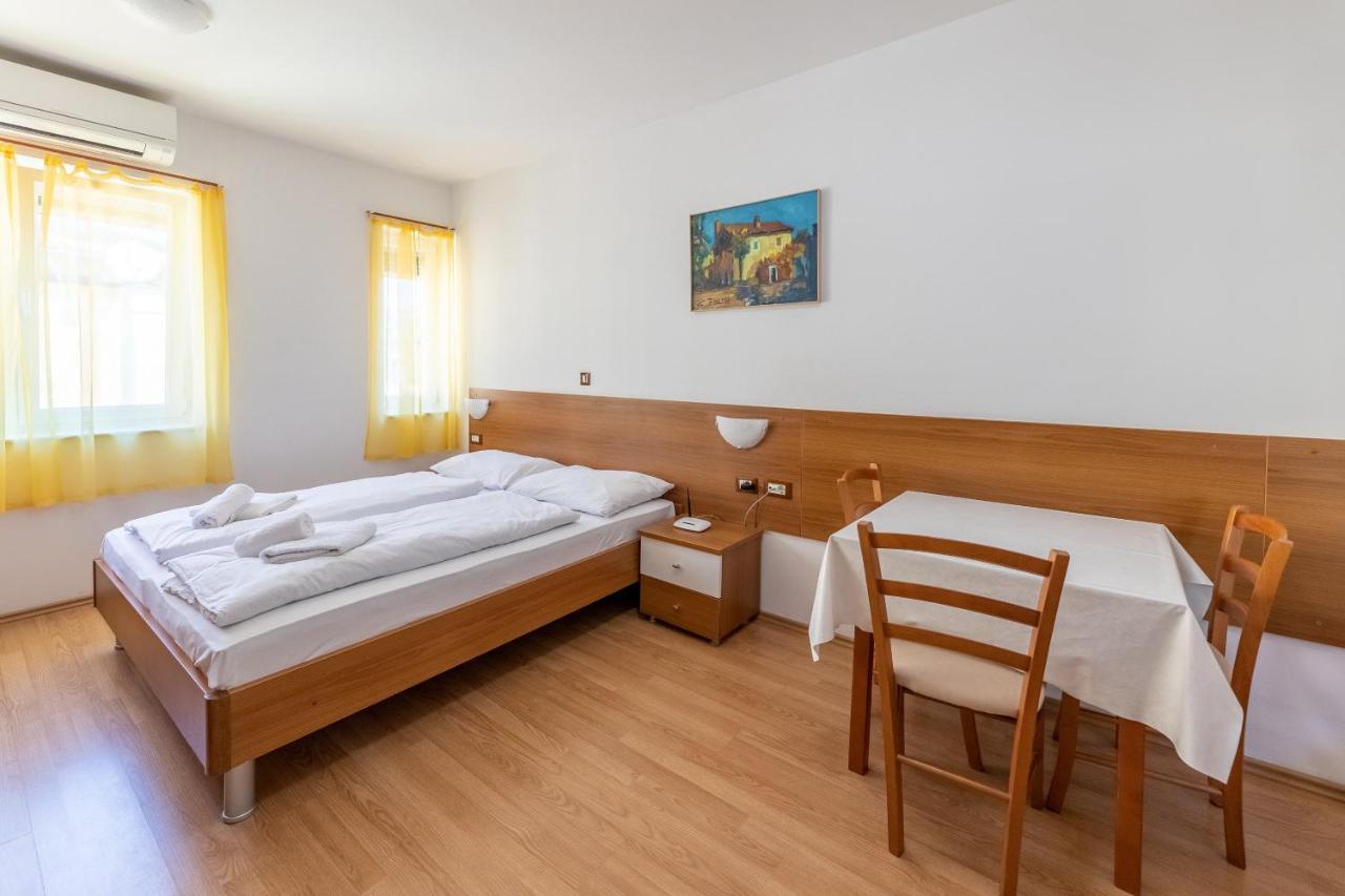 Apartments Liburnija Опатия Экстерьер фото