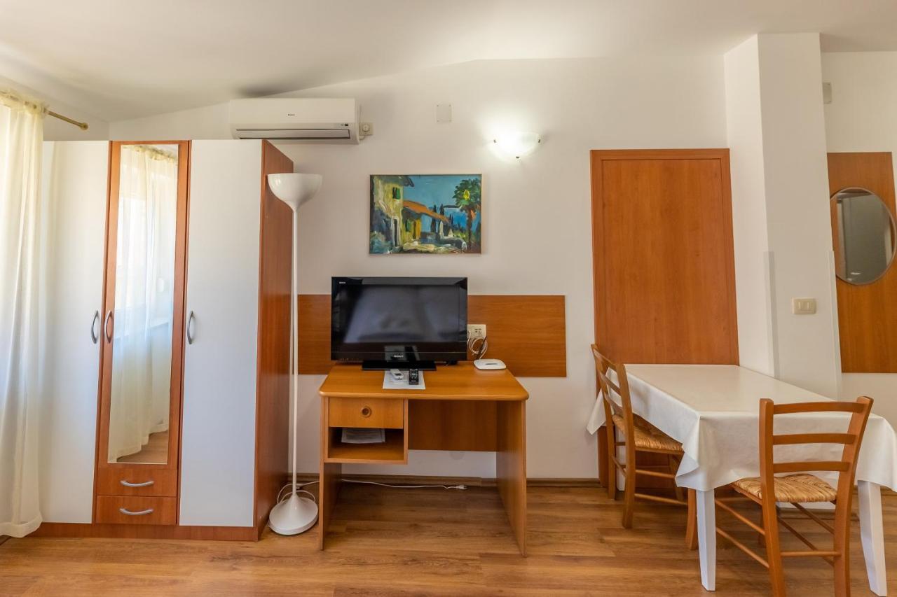 Apartments Liburnija Опатия Экстерьер фото